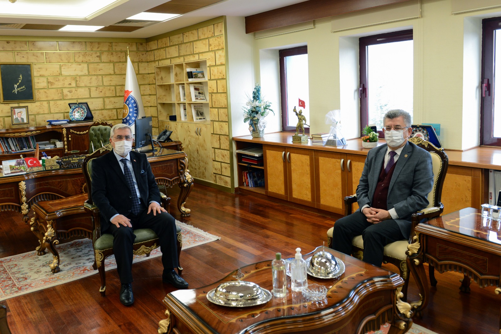 Kahramanmaraş Milletvekili Sefer Aycan Üniversitemiz Rektörü Prof. Dr. Niyazi Can’ı Ziyaret Etti