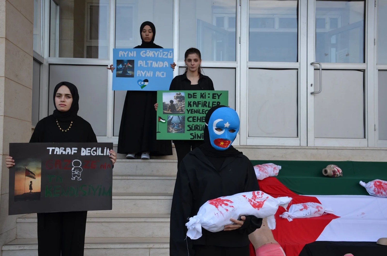 Afşin Sağlık Yüksekokulu Öğrencilerinden Filistin ve Doğu Türkistan’a Destek