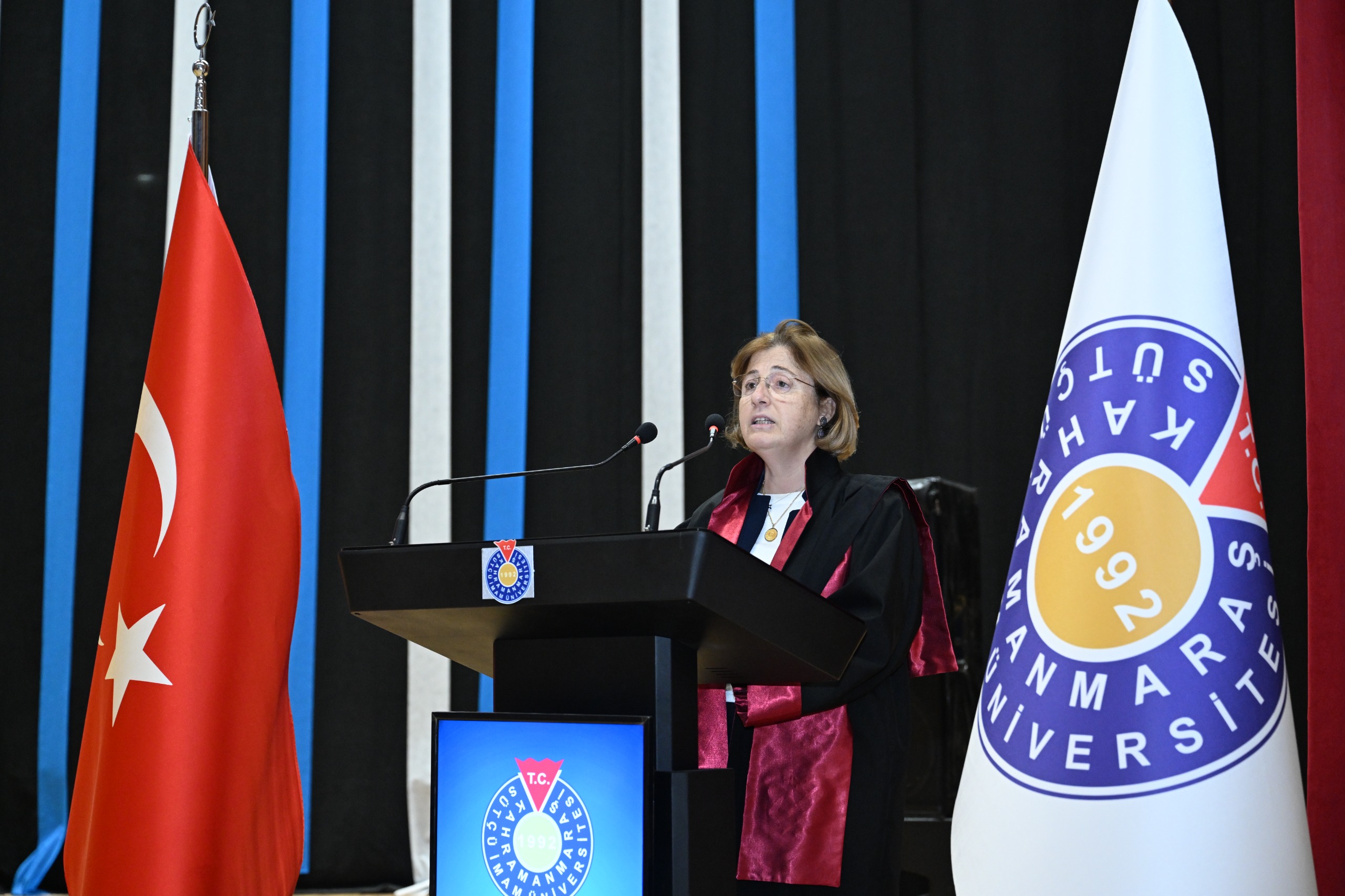 Kahramanmaraş Sütçü İmam Üniversitesinde Tıp Fakültesi Öğrencileri Beyaz Önlüklerini Giydi
