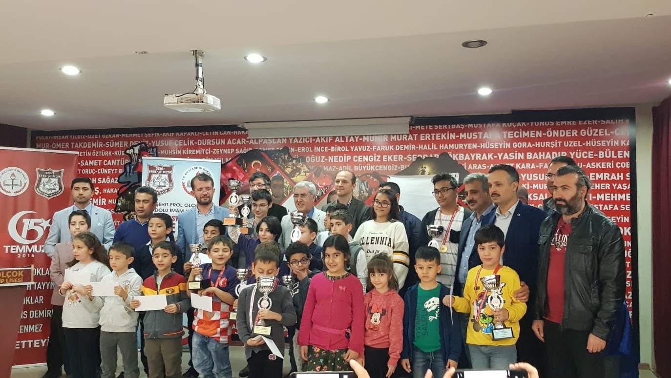 Rektör Can, 24 Kasım Öğretmen Günü Satranç Turnuvası Ödül Törenine Katıldı