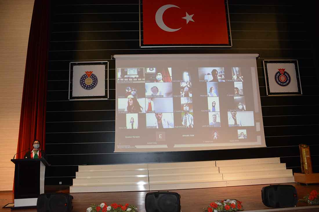 Üniversitemiz Tıp Fakültesi 17. Dönem Mezunları, Online Olarak Gerçekleştirilen Törenle Doktorluğa İlk Adımlarını Attı