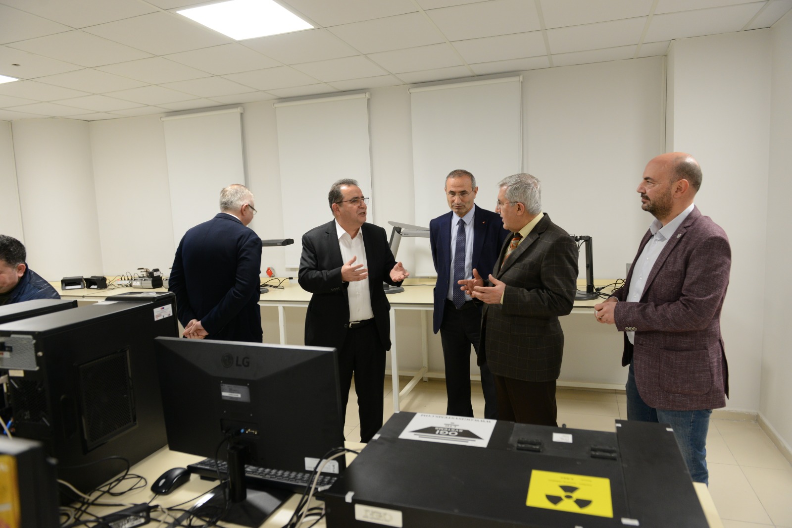 Teknokent Yönetim Kurulu Üyeleri ve Kuyumcular Odası Yönetimi, Altınşehir’de Kahramanmaraş Altın ve Mücevher Merkezindeki Gelişmeler Değerlendirildi