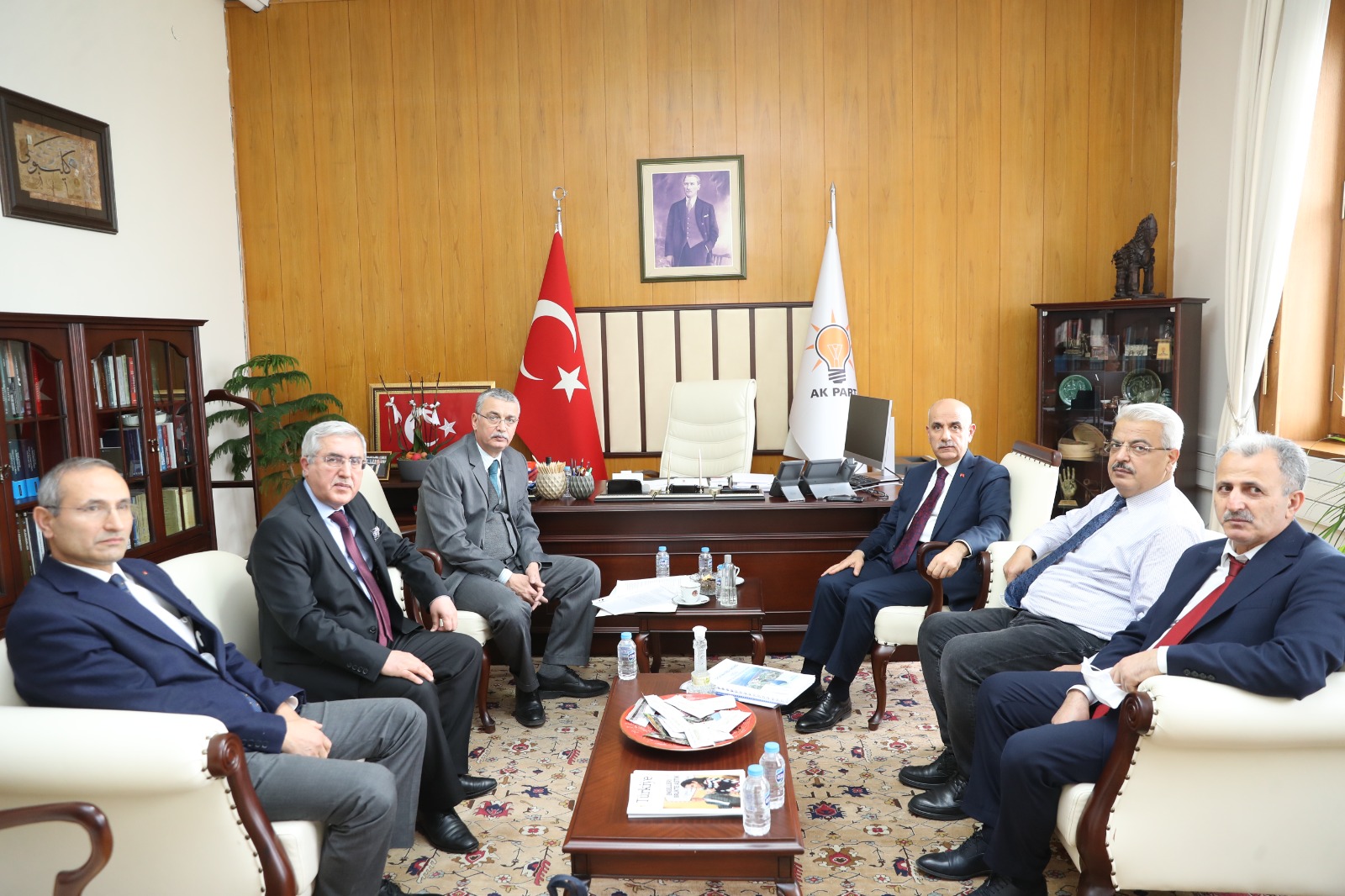 Üniversitemiz Rektörü Can, Tarım ve Orman Bakanı Prof. Dr. Vahit Kirişçi’yi Ziyaret Etti: TBMM’deki ziyarette Kahramanmaraş ve Ülke Tarımına Katma Değer Sağlayacak Projeler Ele Alındı