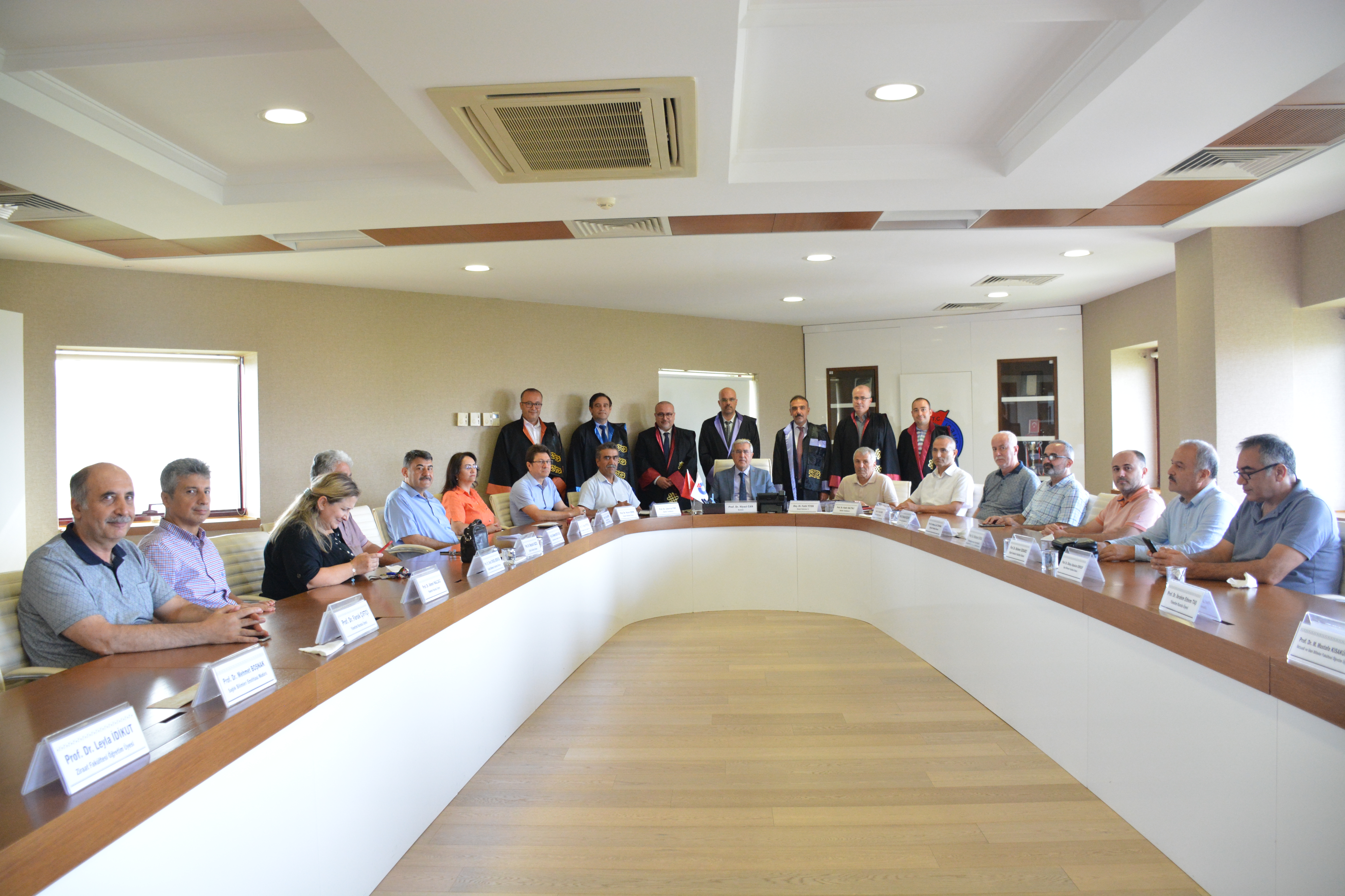 Profesör ve Doçent Kadrolarına Atanan Öğretim Üyelerimizi Tebrik Ederiz