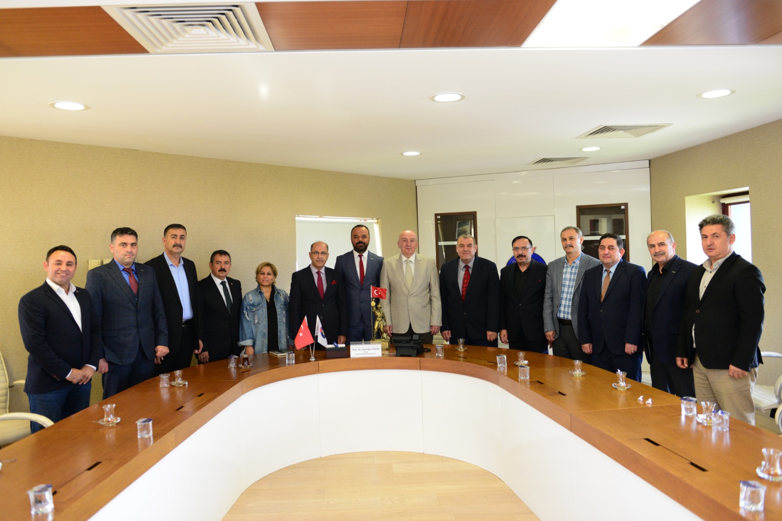 TÜRKAV Kahramanmaraş İl Yönetiminden Rektör Yasım’a Ziyaret