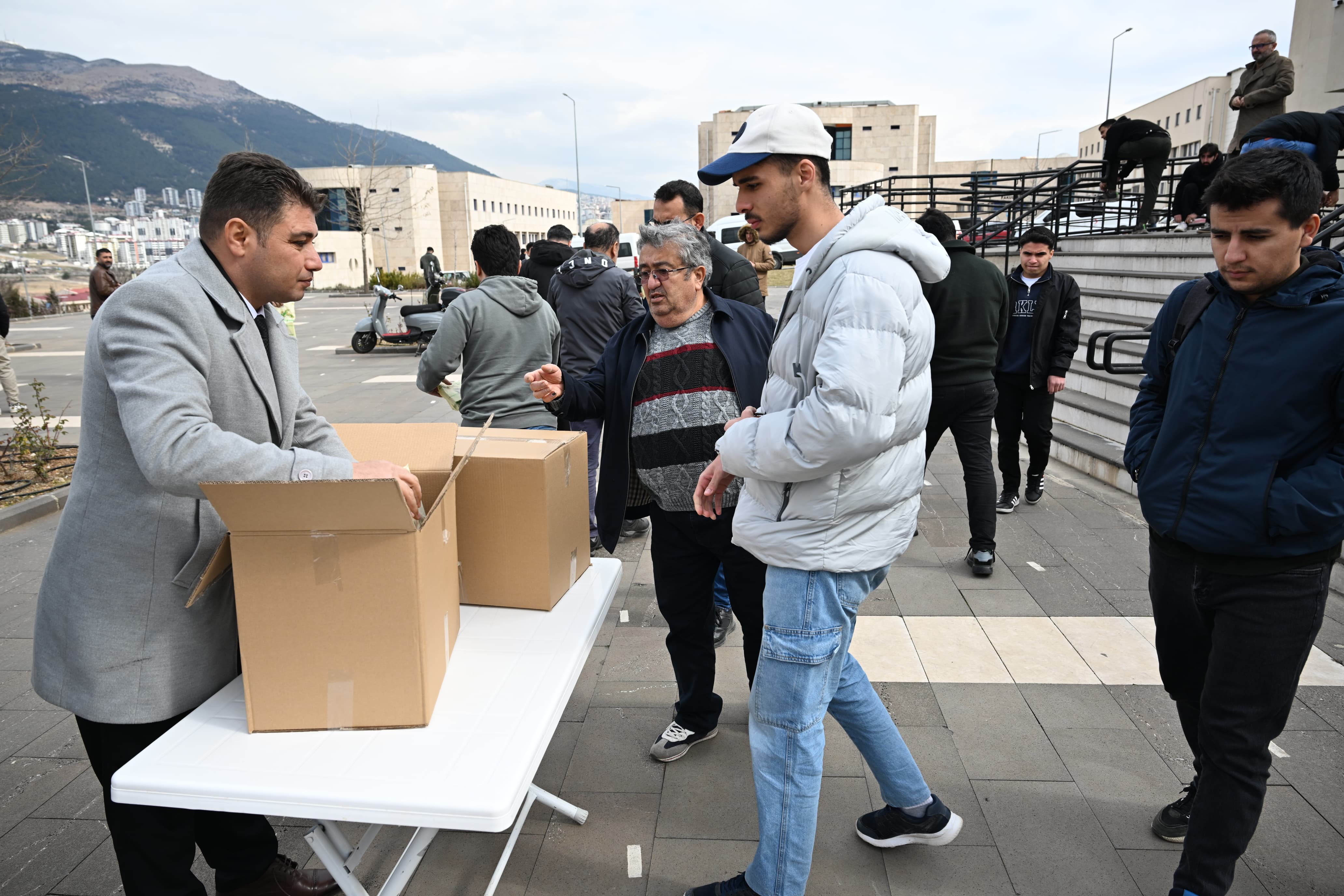 Deprem Şehitleri Mevlid-i Şerif ve Dualarla Yâd Edildi