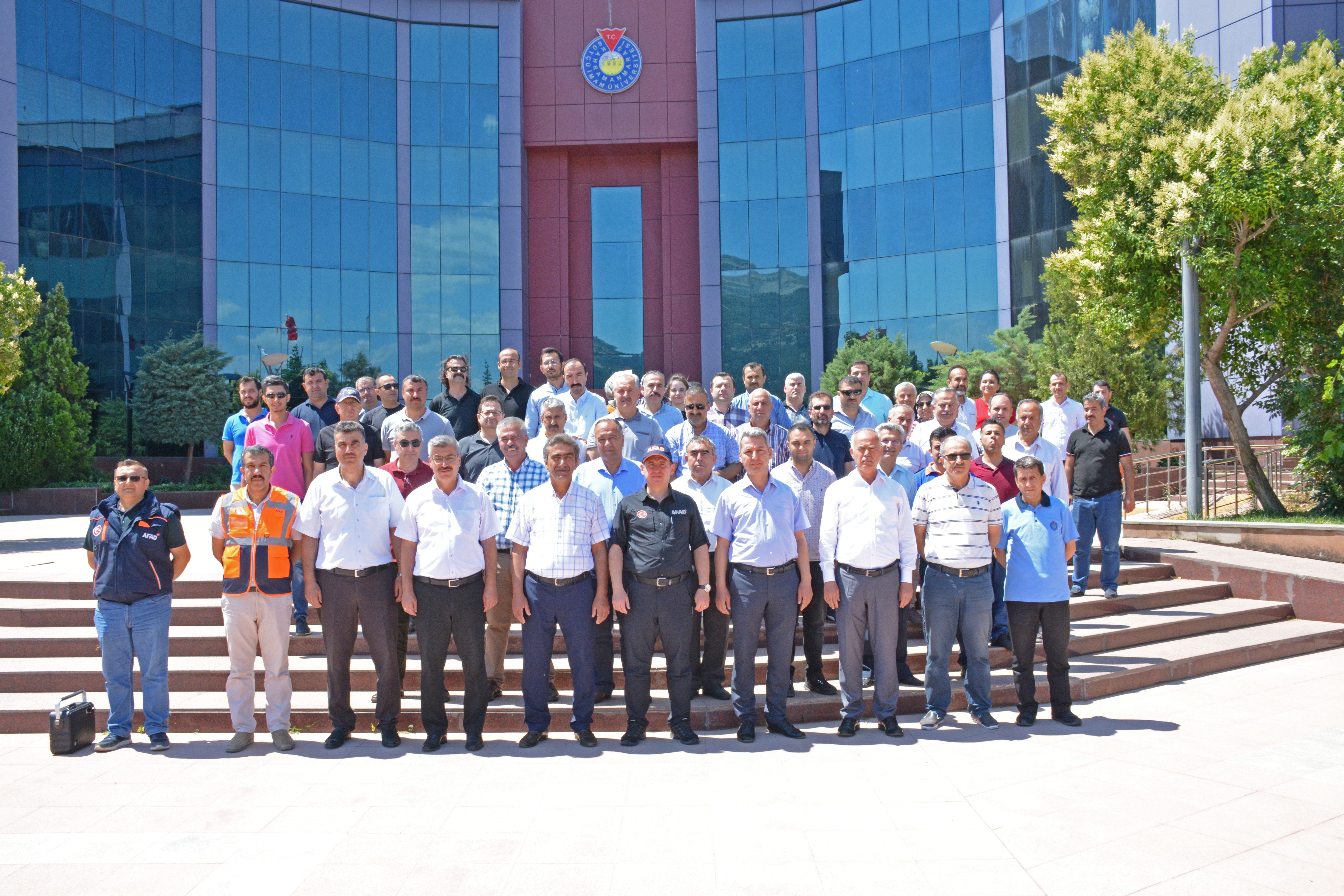 KSÜ Rektörlük Binasında Deprem Tatbikatı Gerçekleştirildi 