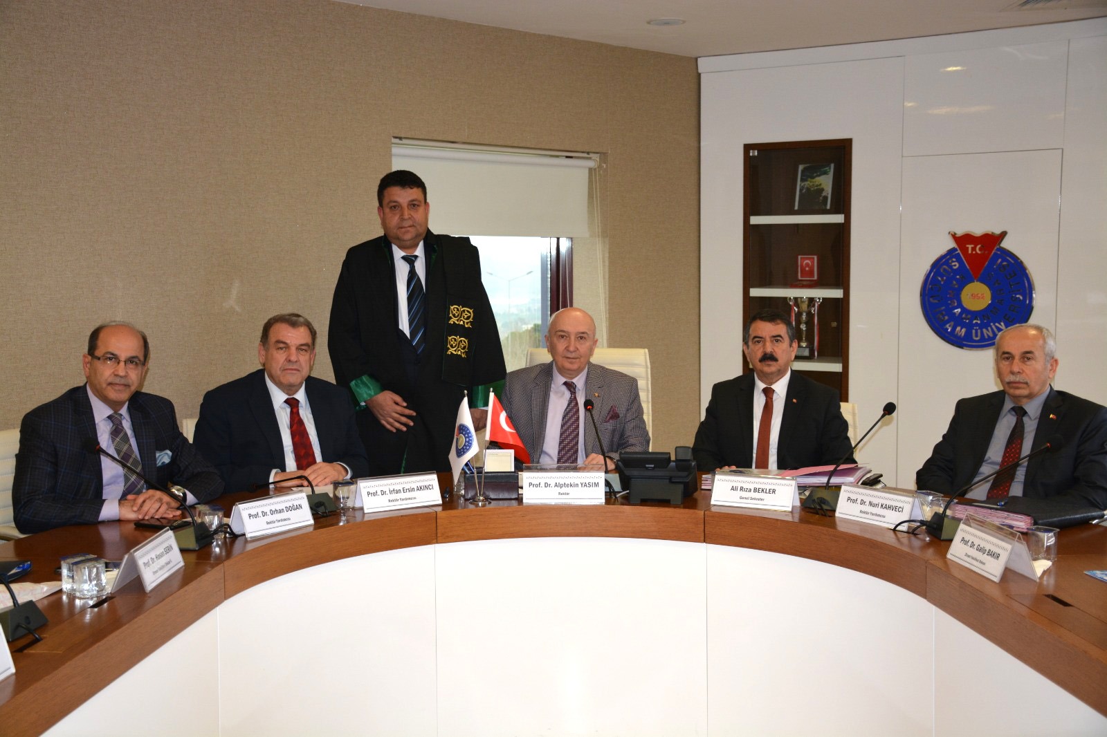 Profesör ve Doçent Kadrolarına Atanan Öğretim Üyelerimizi Tebrik Ederiz 